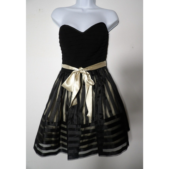 Betsey Johnson Evening Dress 6 Strapless Black Tulle Beige Sweetheart Tie Belt - Picture 2 of 12